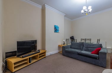 East Grove, Plasnewydd, Cardiff - Image 2